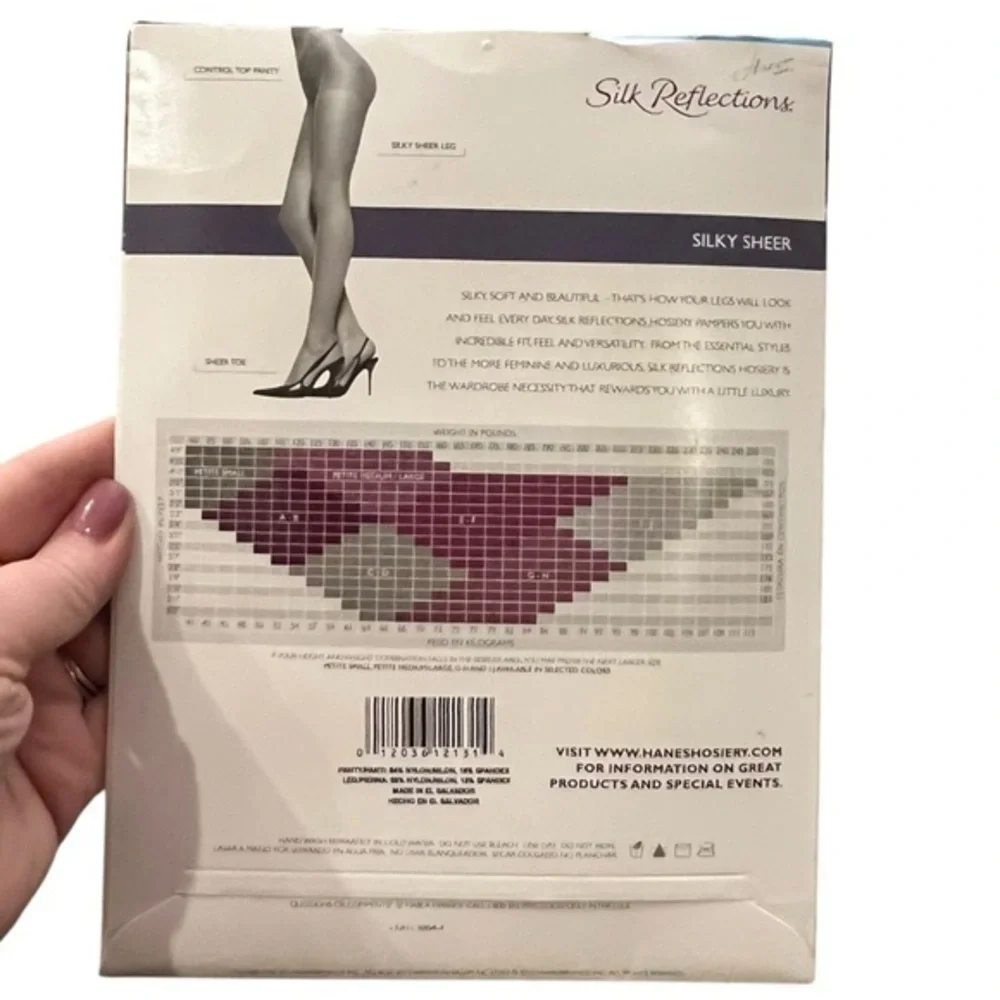 Hanes‎ Silk Reflections Pantyhose Control Top Sheer Toe Style 717 EF Jet Black